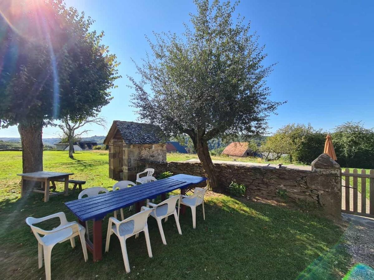 Maison Typique Auvergnate, Piscine Et Four A Pain Saint-Christophe-Les-Gorges Exterior foto