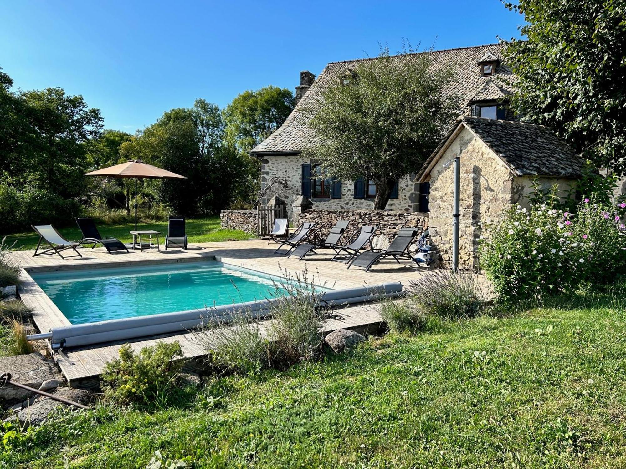 Maison Typique Auvergnate, Piscine Et Four A Pain Saint-Christophe-Les-Gorges Exterior foto
